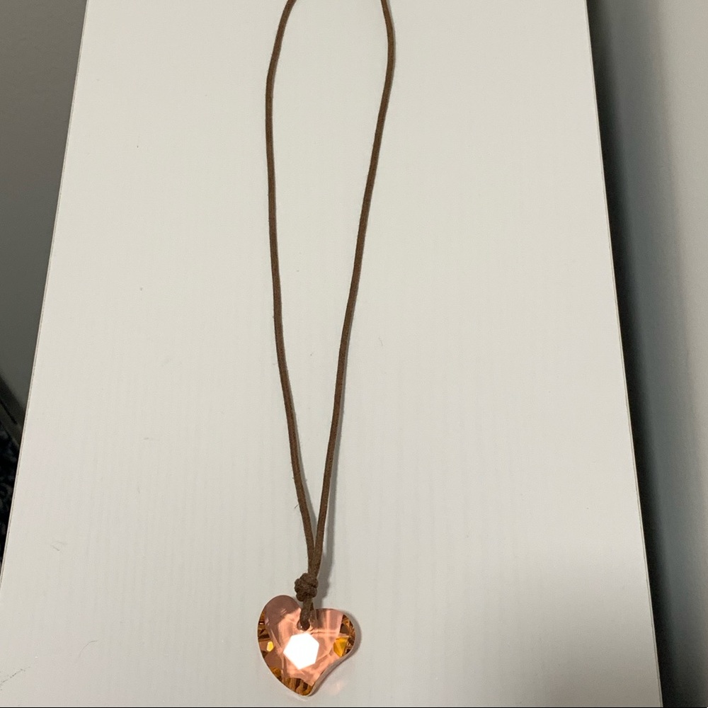 SWAROVSKI PEACH HEART LEATHER LORD NECKLACE